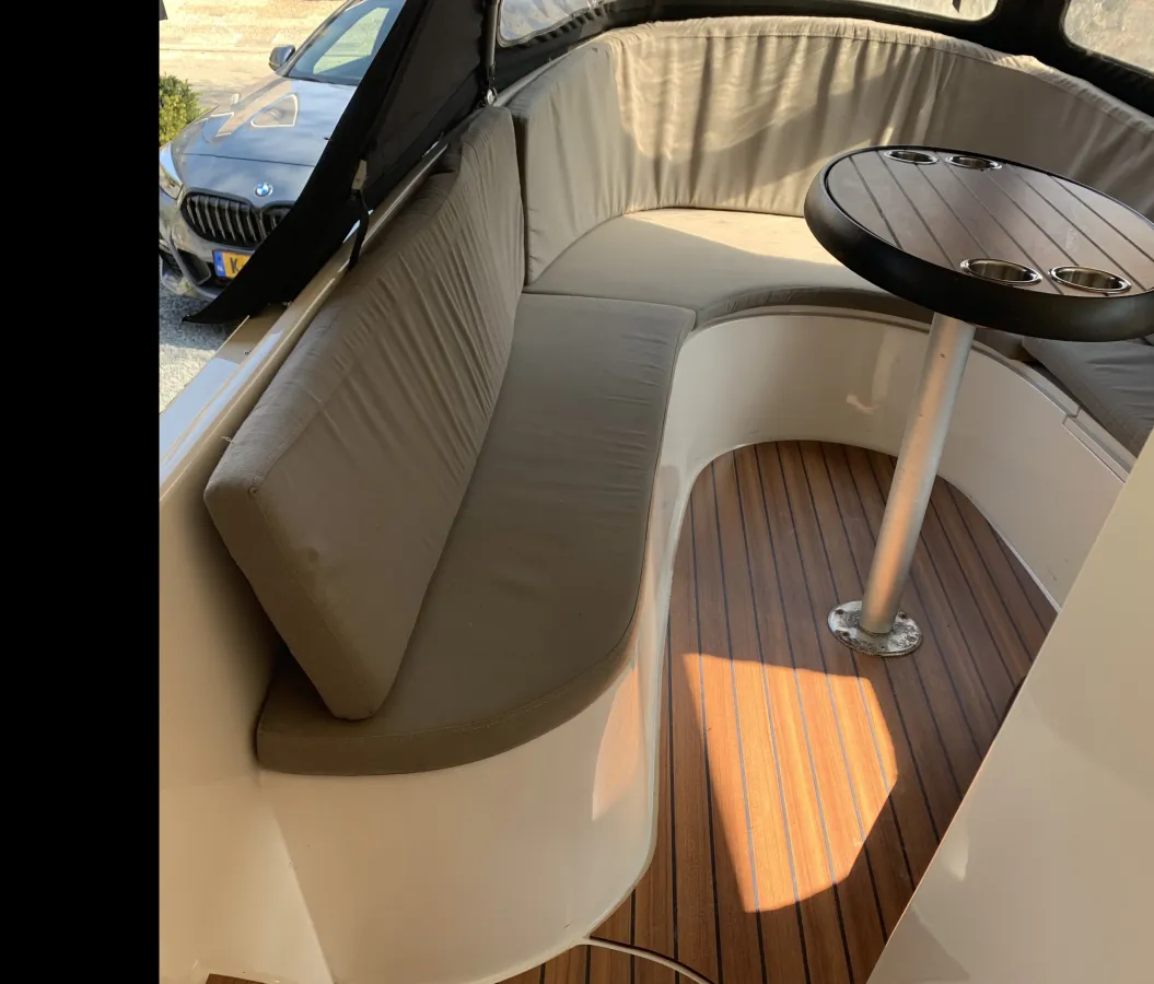 Polyester Sloop Lifestyle 495