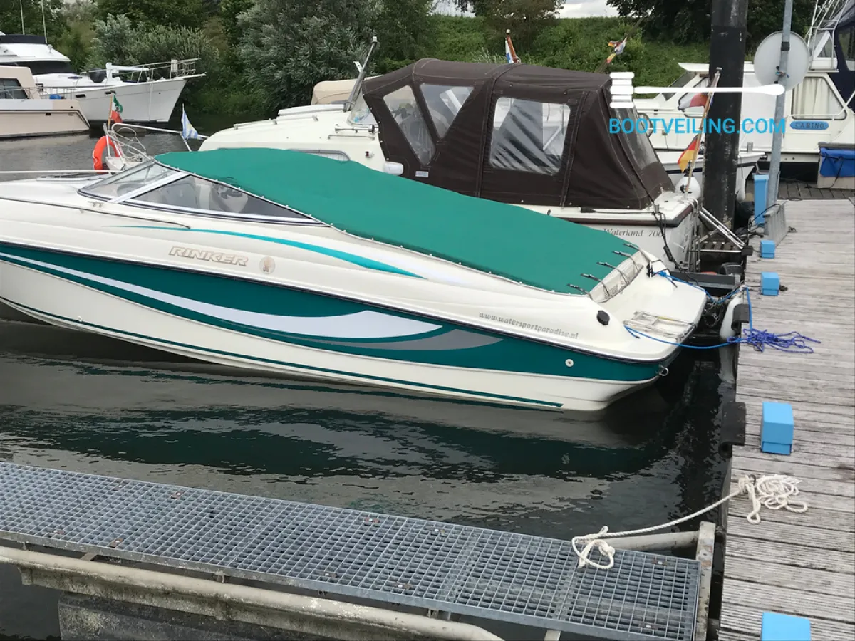 Polyester Speedboat Rinker 232 Captiva