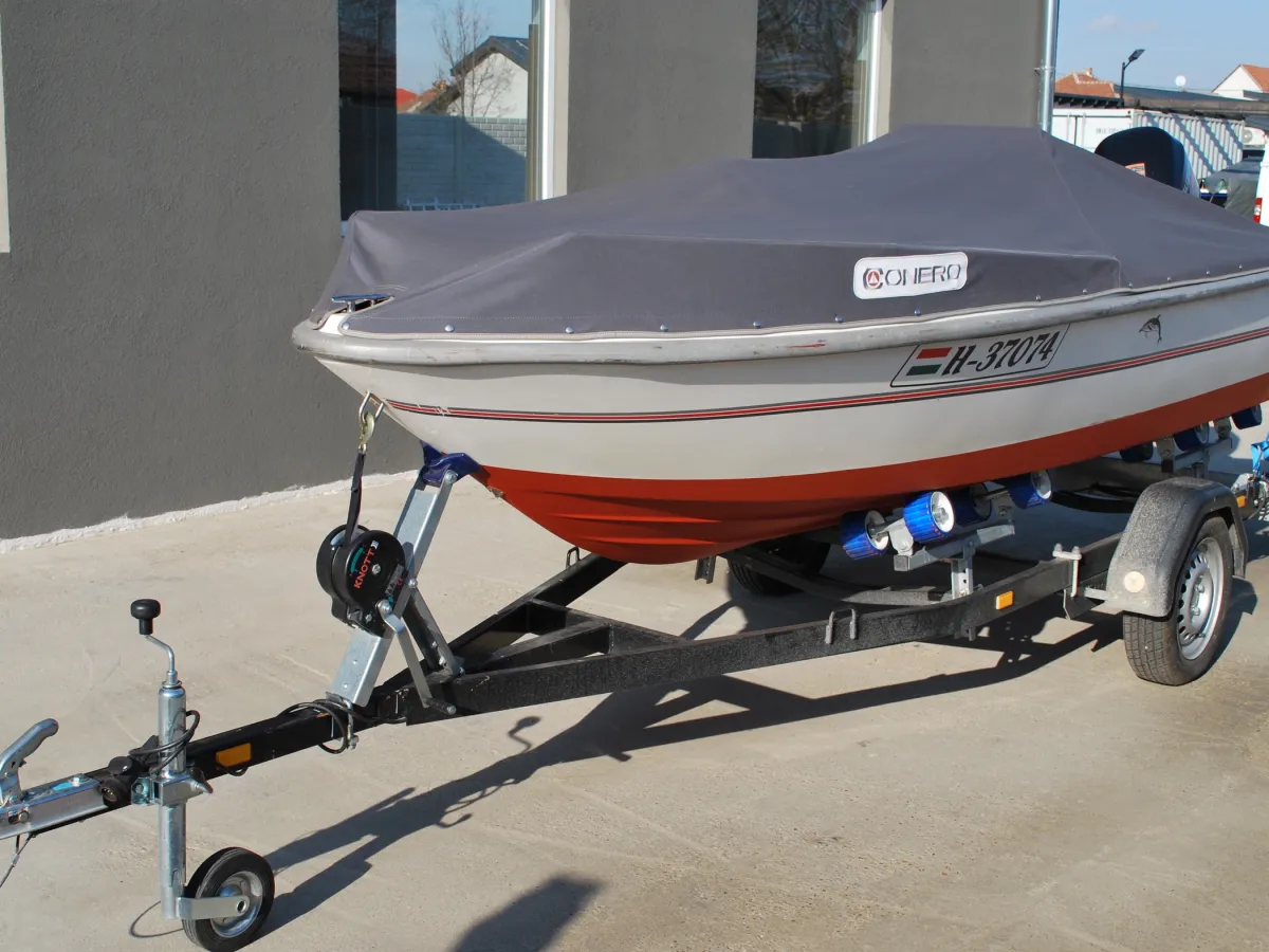 Polyester Console boat Conero Delfino Red 405