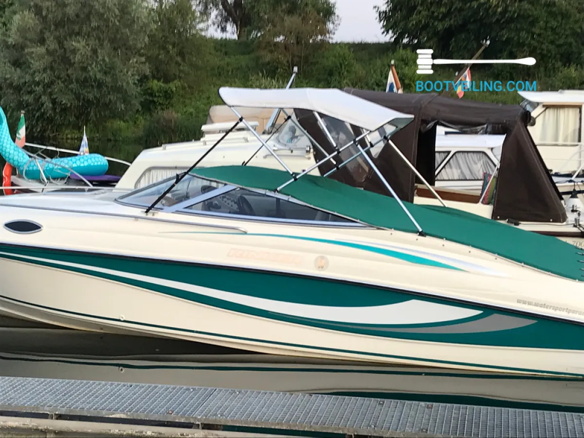 Polyester Speedboat Rinker 232 Captiva