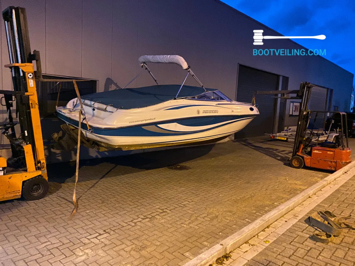 Polyester Speedboat Rinker 232 Captiva