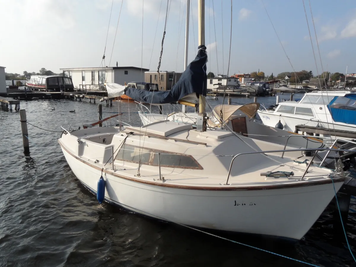 Polyester Sailboat Beneteau Forban MKII