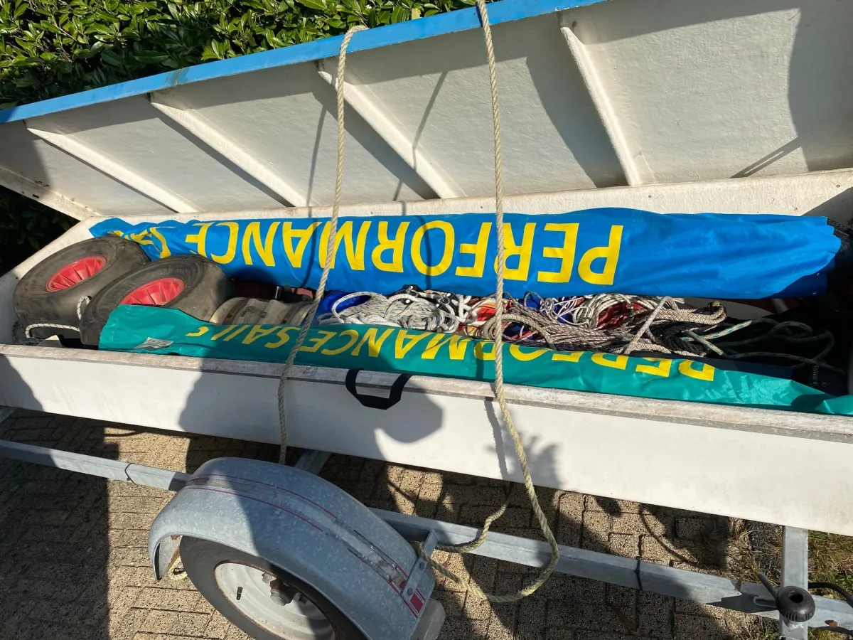 Polyester catamaran Nacra 500