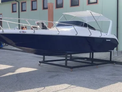 MarinBoat 805