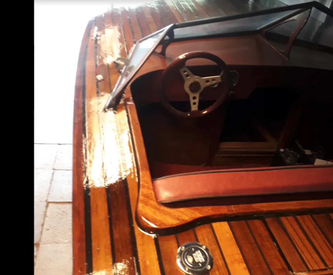 Wood Speedboat Autoboot 800