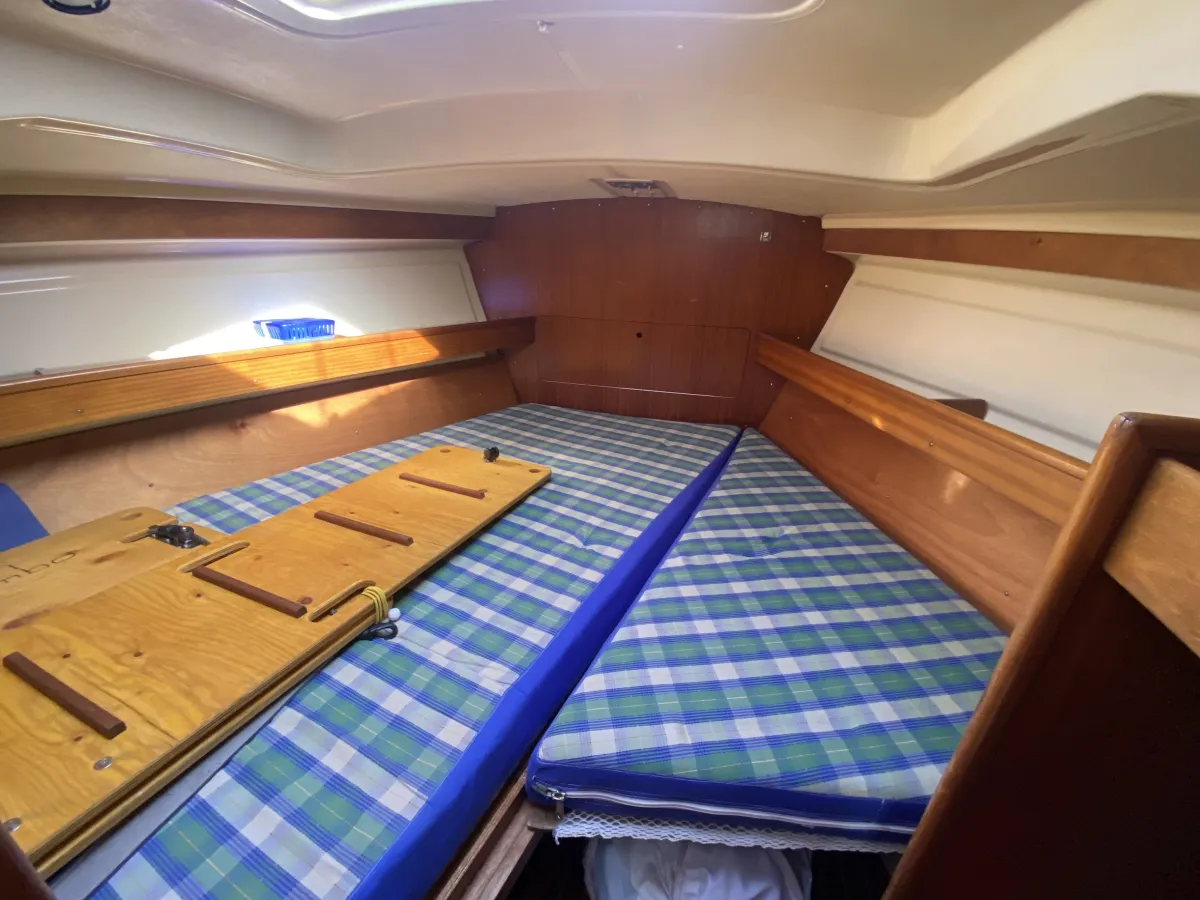 Polyester Sailboat Dufour 35