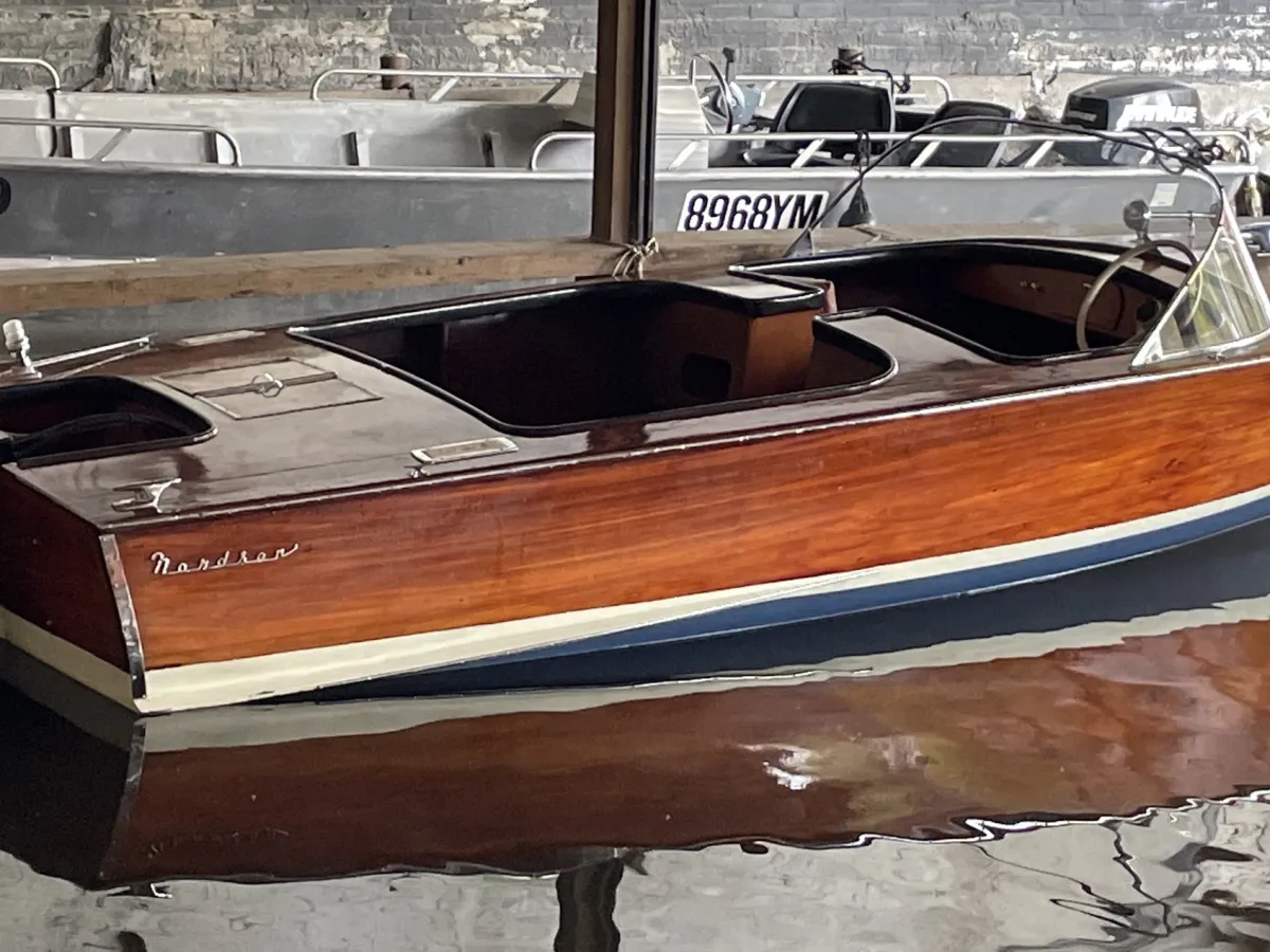 Wood Speedboat Nordson Nereid De Luxe 486