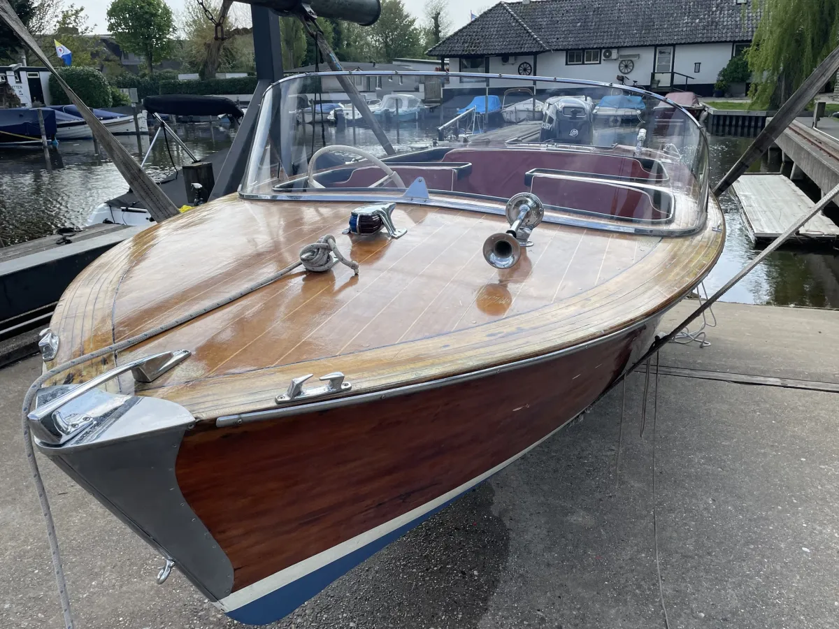 Wood Speedboat Nordson Nereid De Luxe 486