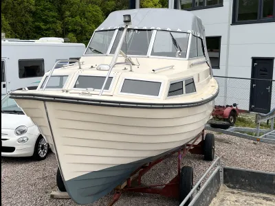 Polyester Motorboat Marex 24 Suncab Photo 3