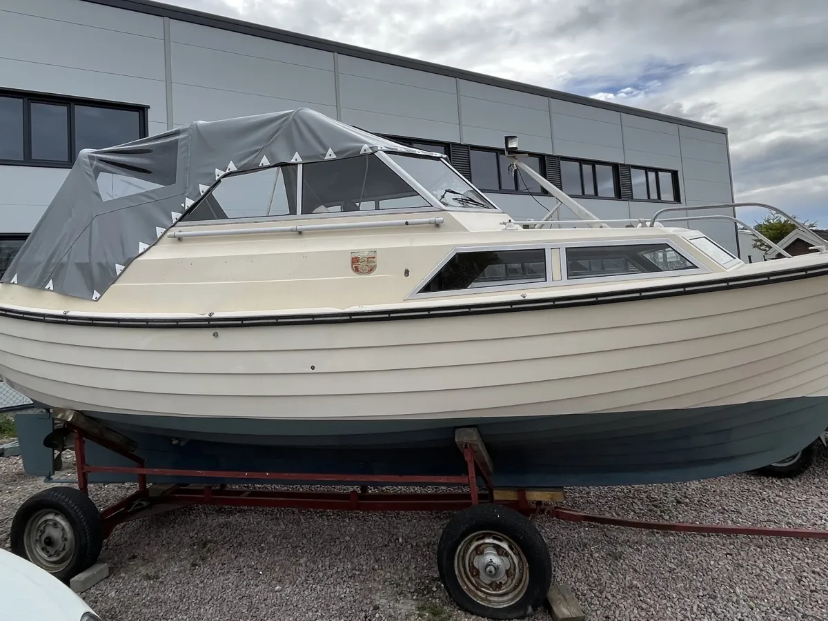 Polyester Motorboat Marex 24 Suncab