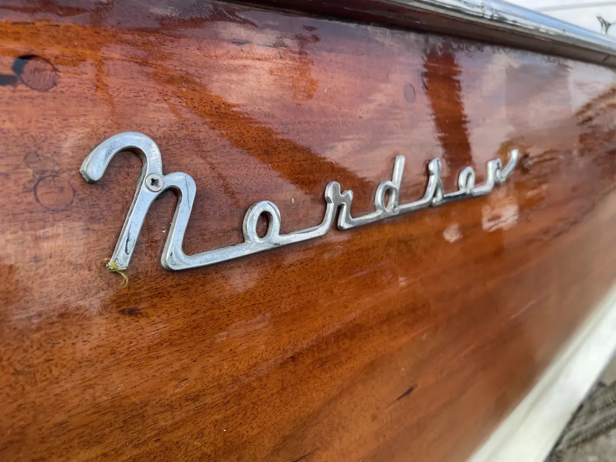 Wood Speedboat Nordson Nereid De Luxe 486