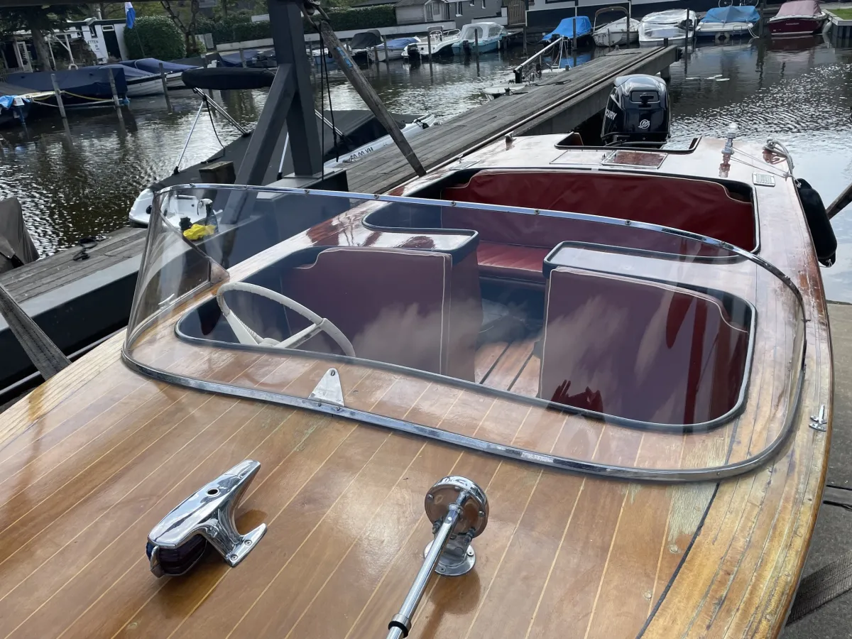 Wood Speedboat Nordson Nereid De Luxe 486