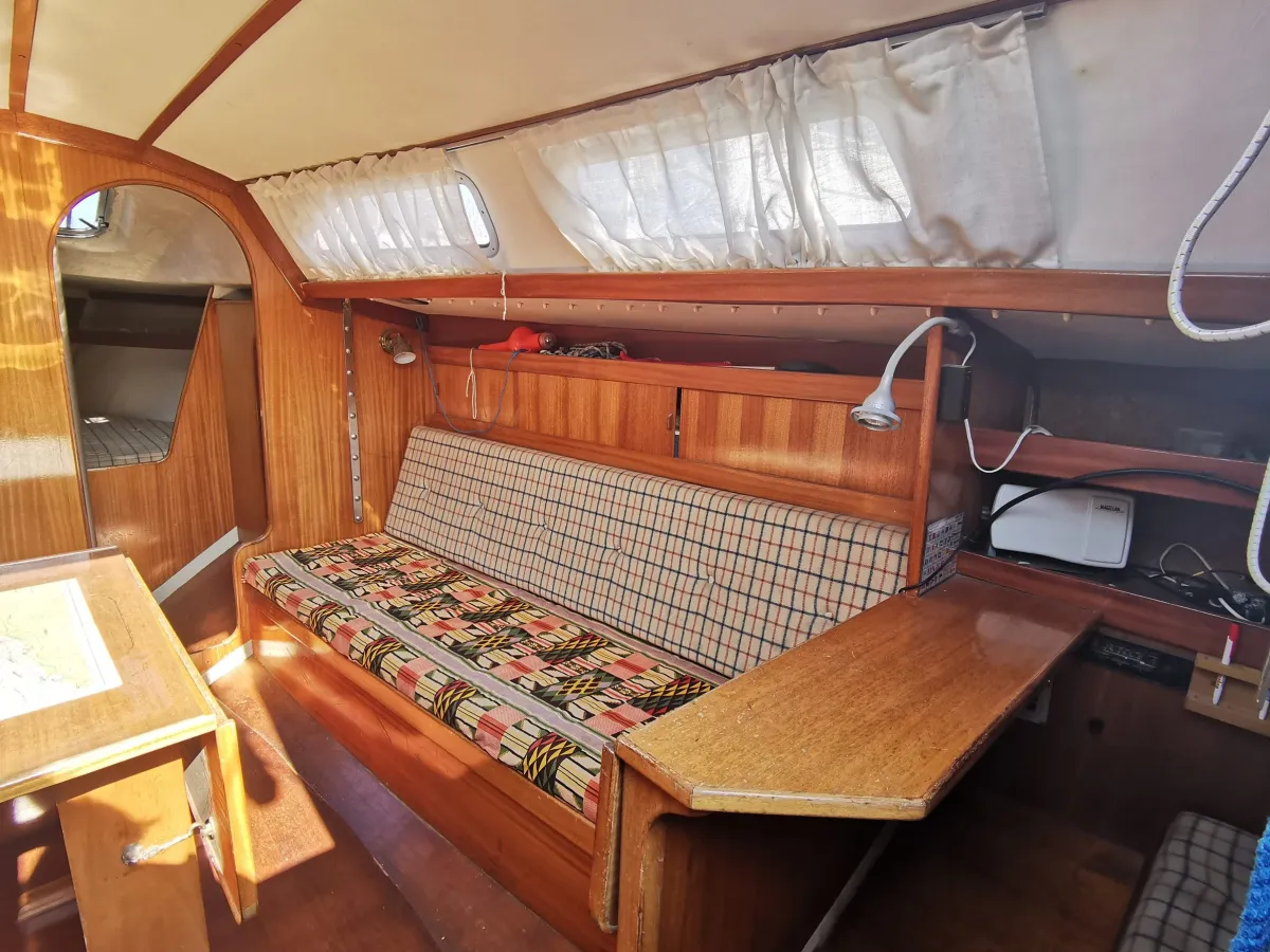 Polyester Sailboat Impala 27