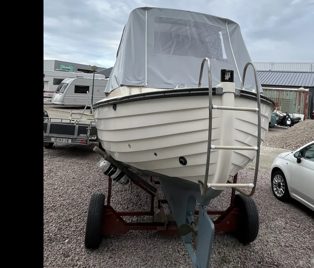 Polyester Motorboat Marex 24 Suncab