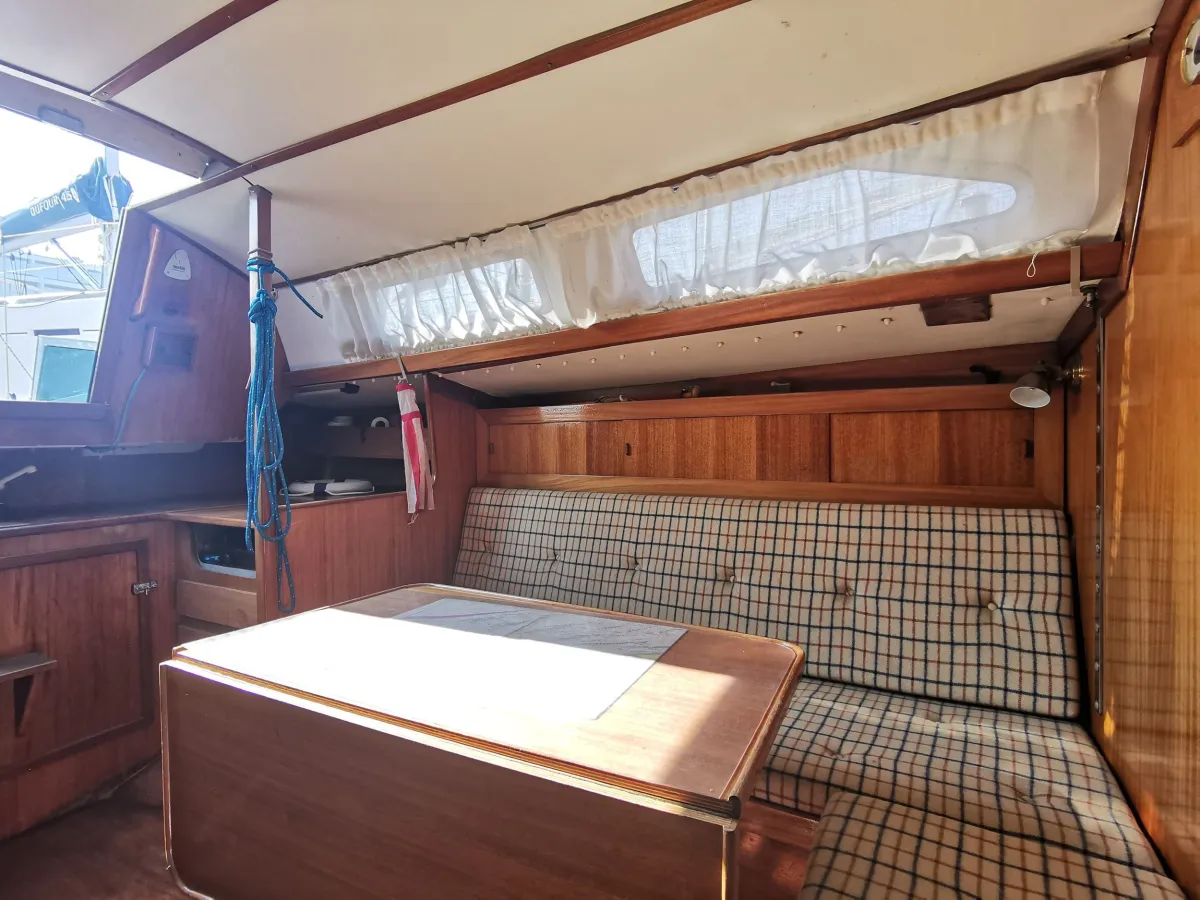 Polyester Sailboat Impala 27