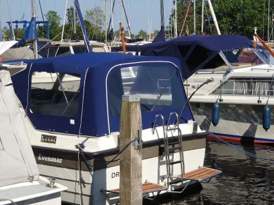 Polyester Motorboat Saga 7000HT Photo 2