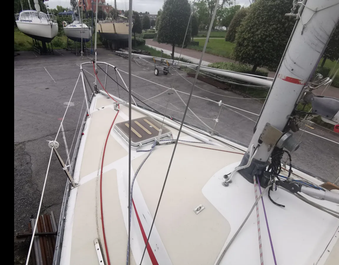 Polyester Sailboat Eygthene 24