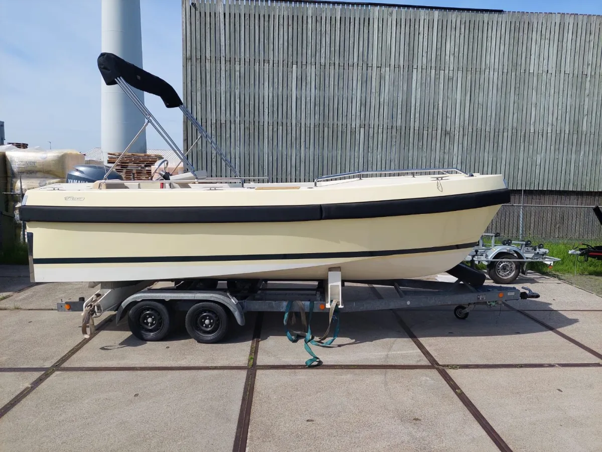 Polyester Console boat Meyer 600