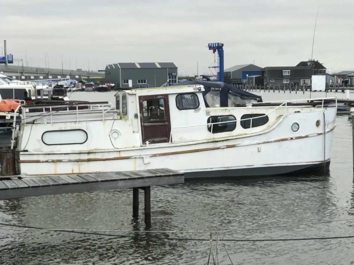 Steel Motorboat Bakdekker 840