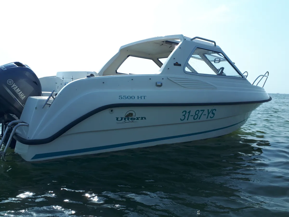 Polyester Speedboat Uttern 5500 HT