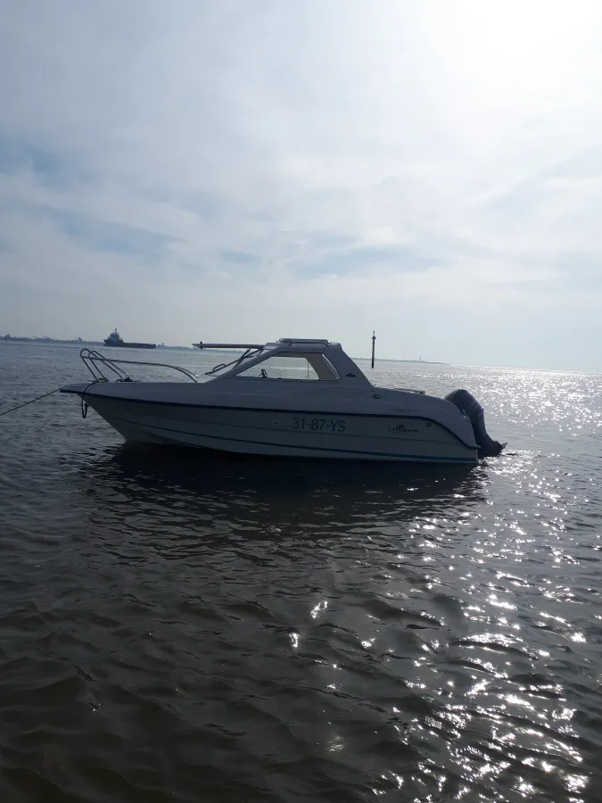 Polyester Speedboat Uttern 5500 HT