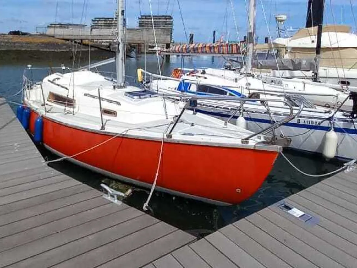 Polyester Sailboat Verl 27