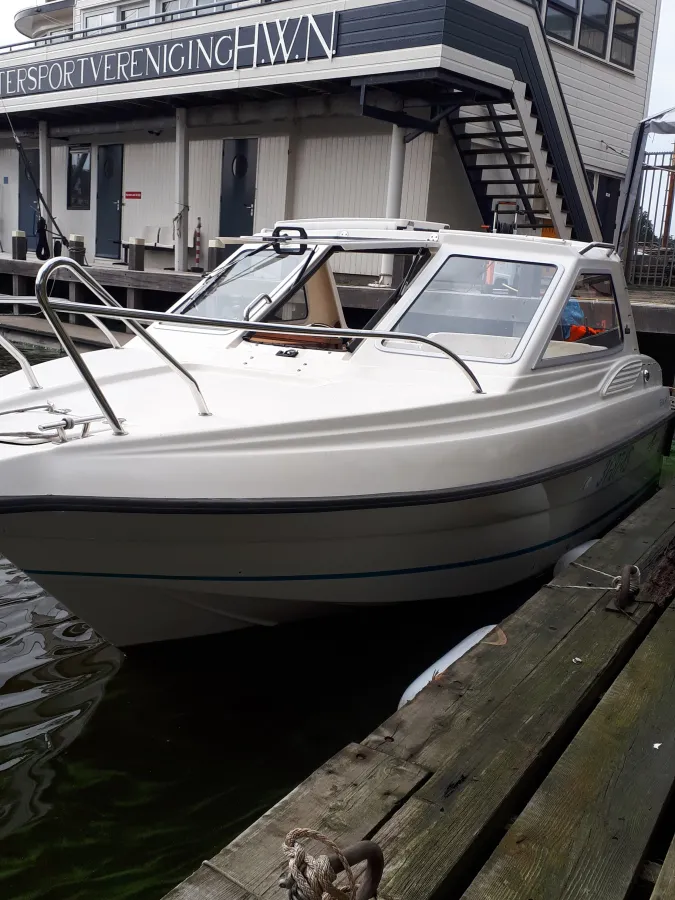 Polyester Speedboat Uttern 5500 HT