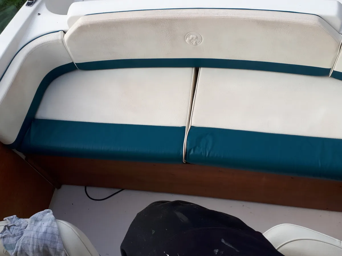 Polyester Speedboat Uttern 5500 HT