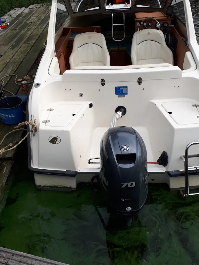 Polyester Speedboat Uttern 5500 HT