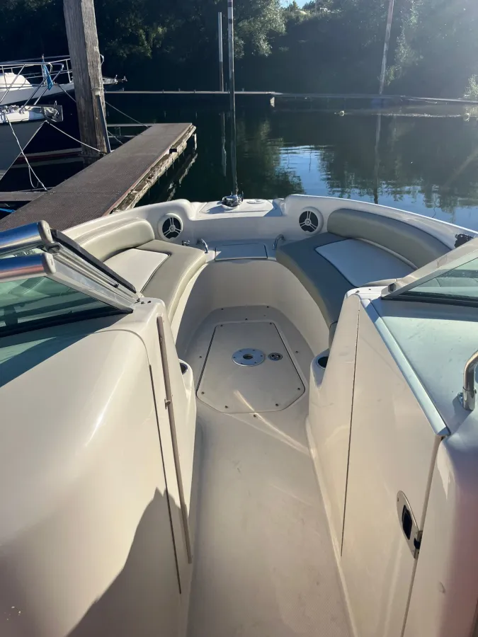 Polyester Speedboat Sea Ray 240 Sundeck