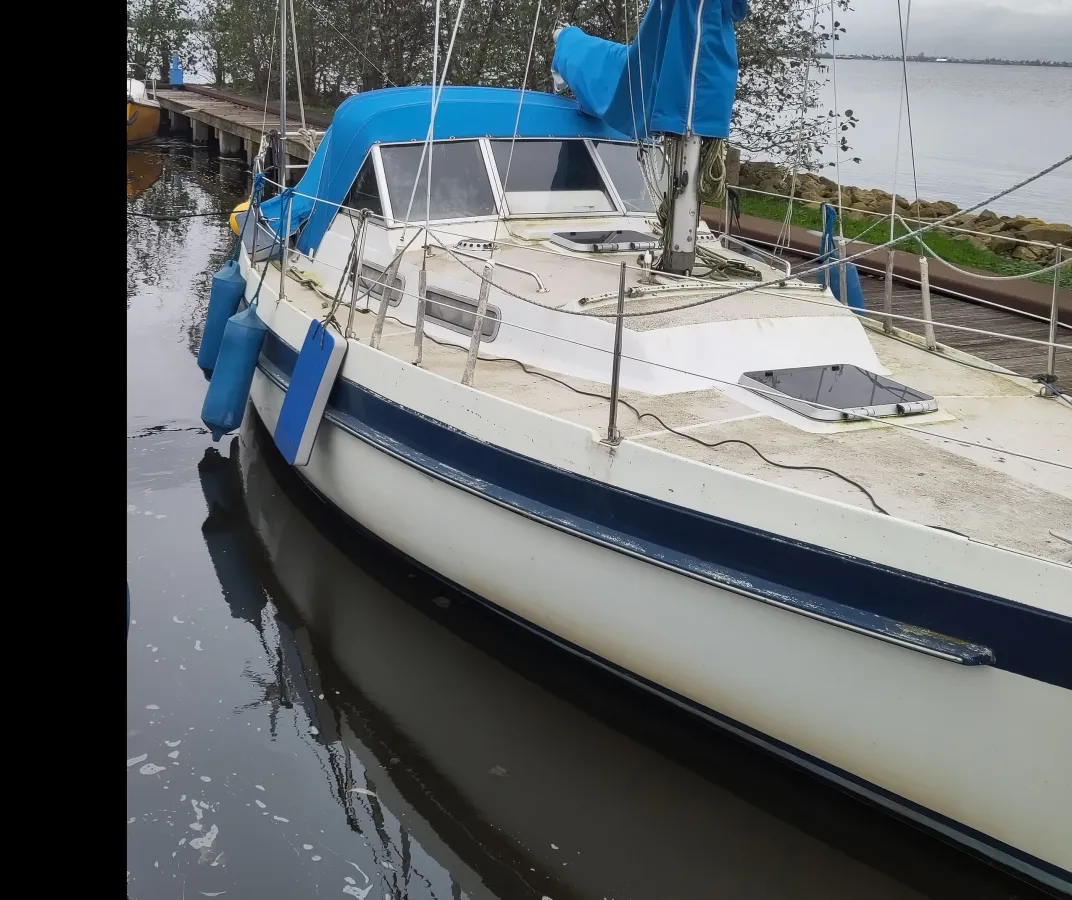 Polyester Sailboat Targa 96 Ak