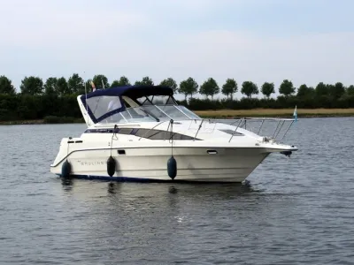 Polyester Motorboat Bayliner 2855 Ciera Sunbridge Photo 1