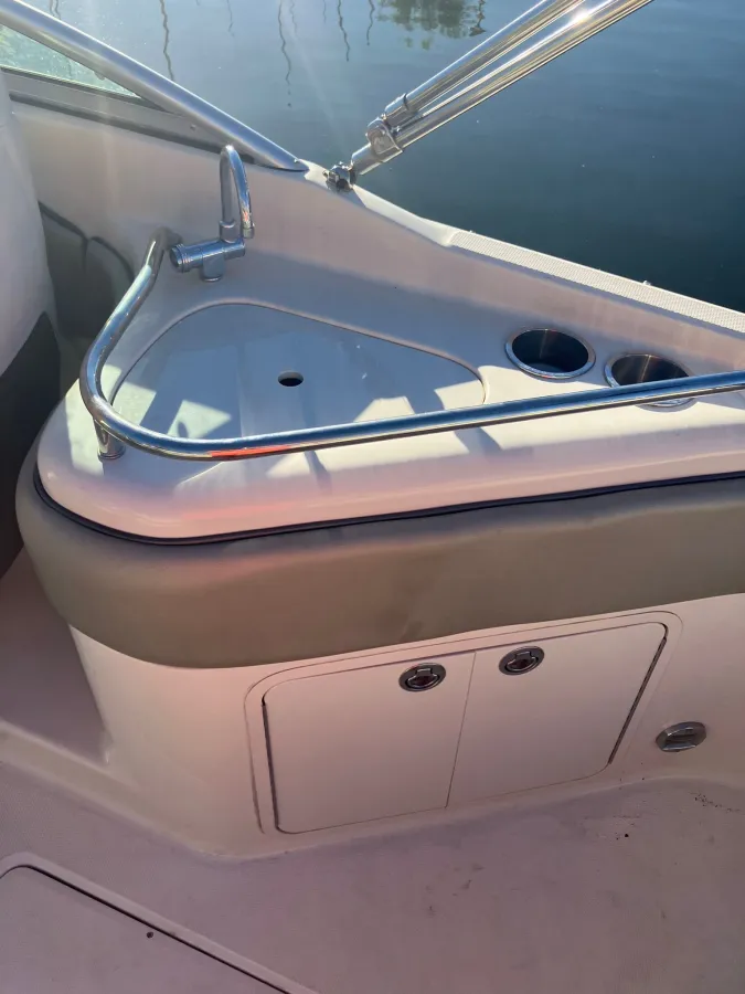 Polyester Speedboat Sea Ray 240 Sundeck