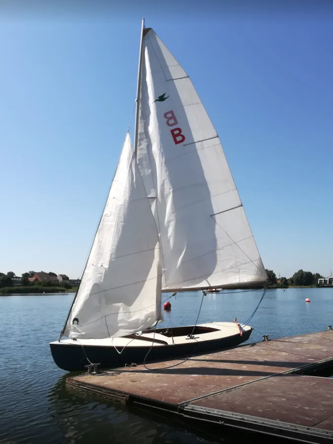 Wood Open zeilboot Snipe Sailingboat