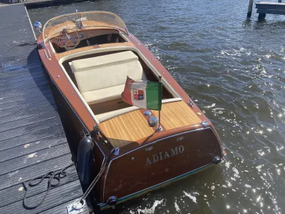 Wood Speedboat RIO Parana Photo 2