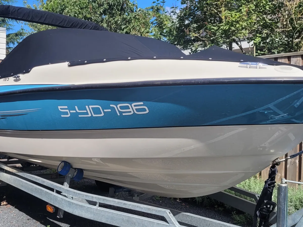 Polyester Speedboat Bayliner 185 bowrider