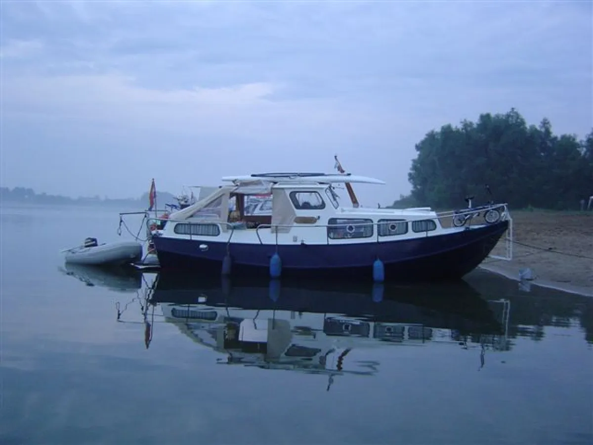 Steel Motorboat Baarda Grundel