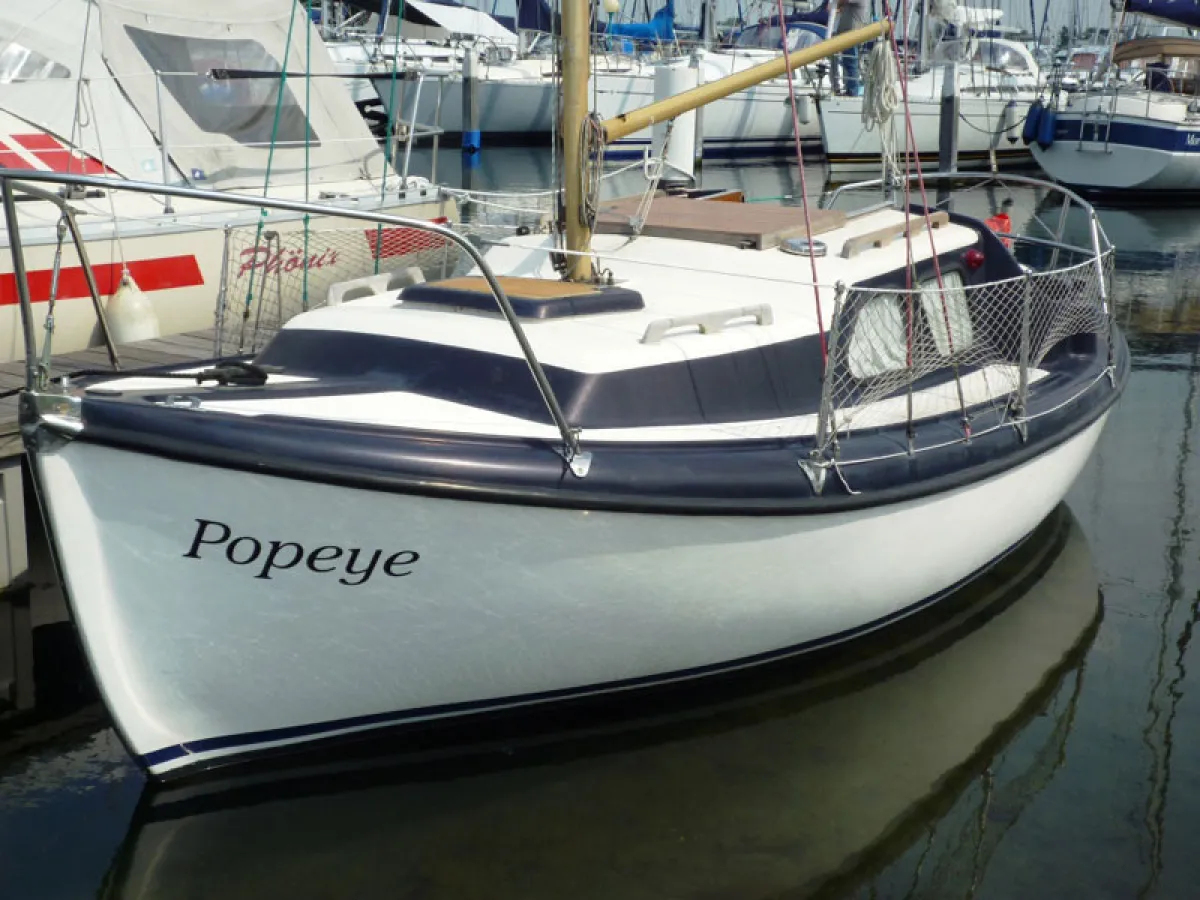 Polyester Sailboat Midget 20