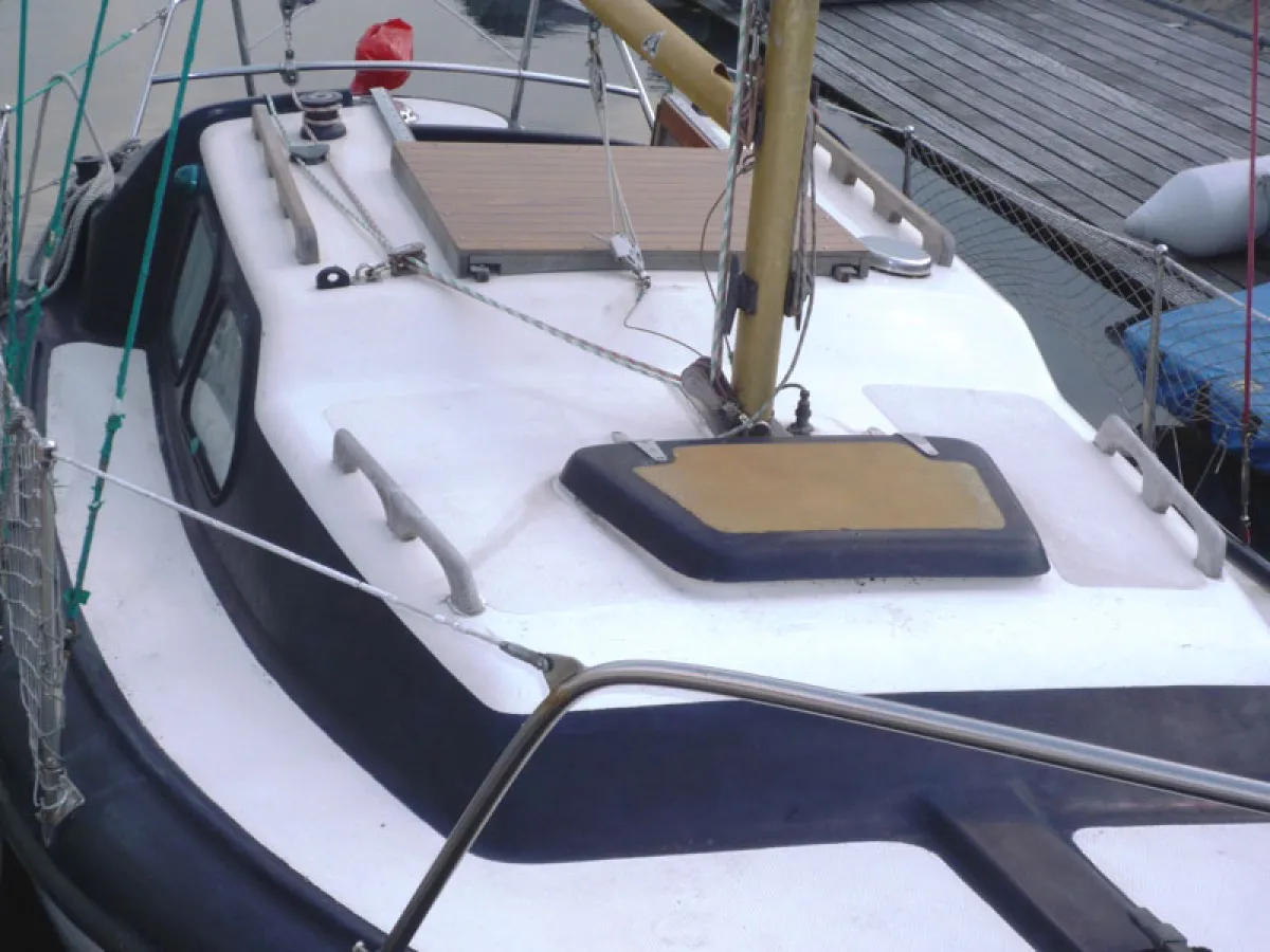 Polyester Sailboat Midget 20