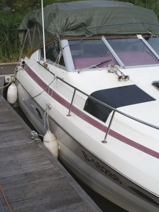 Polyester Speedboat Maxum 2700