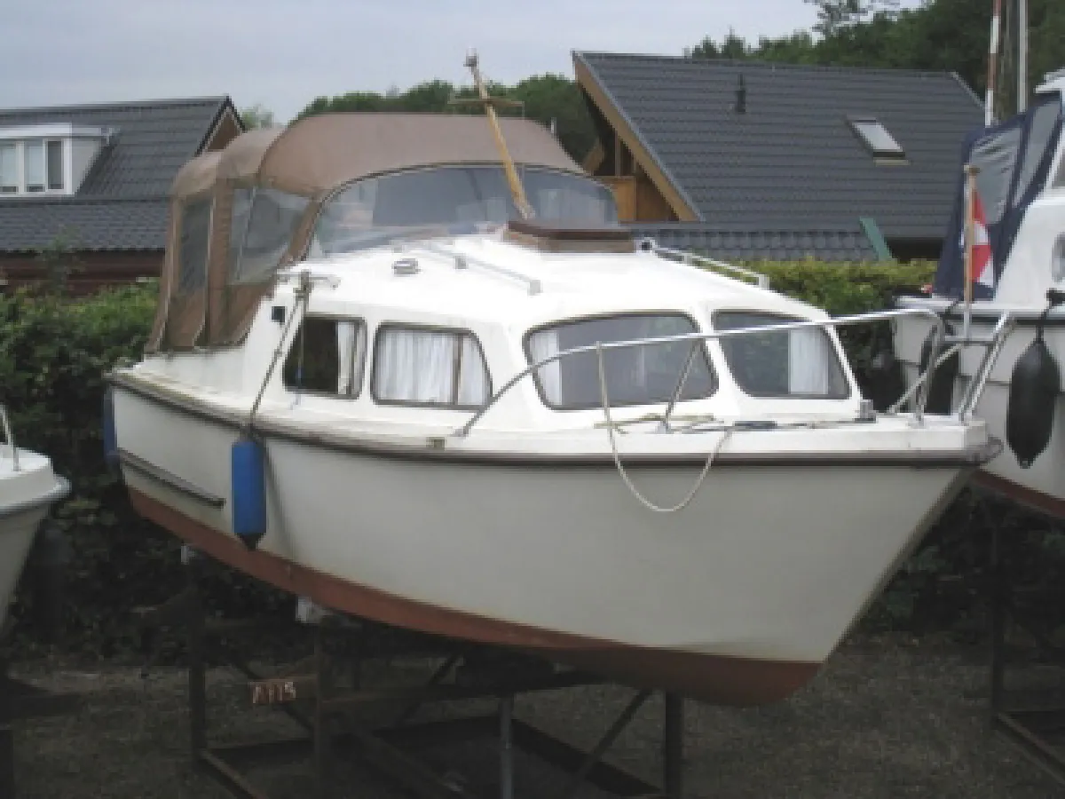 Polyester Motorboat Waterland 700