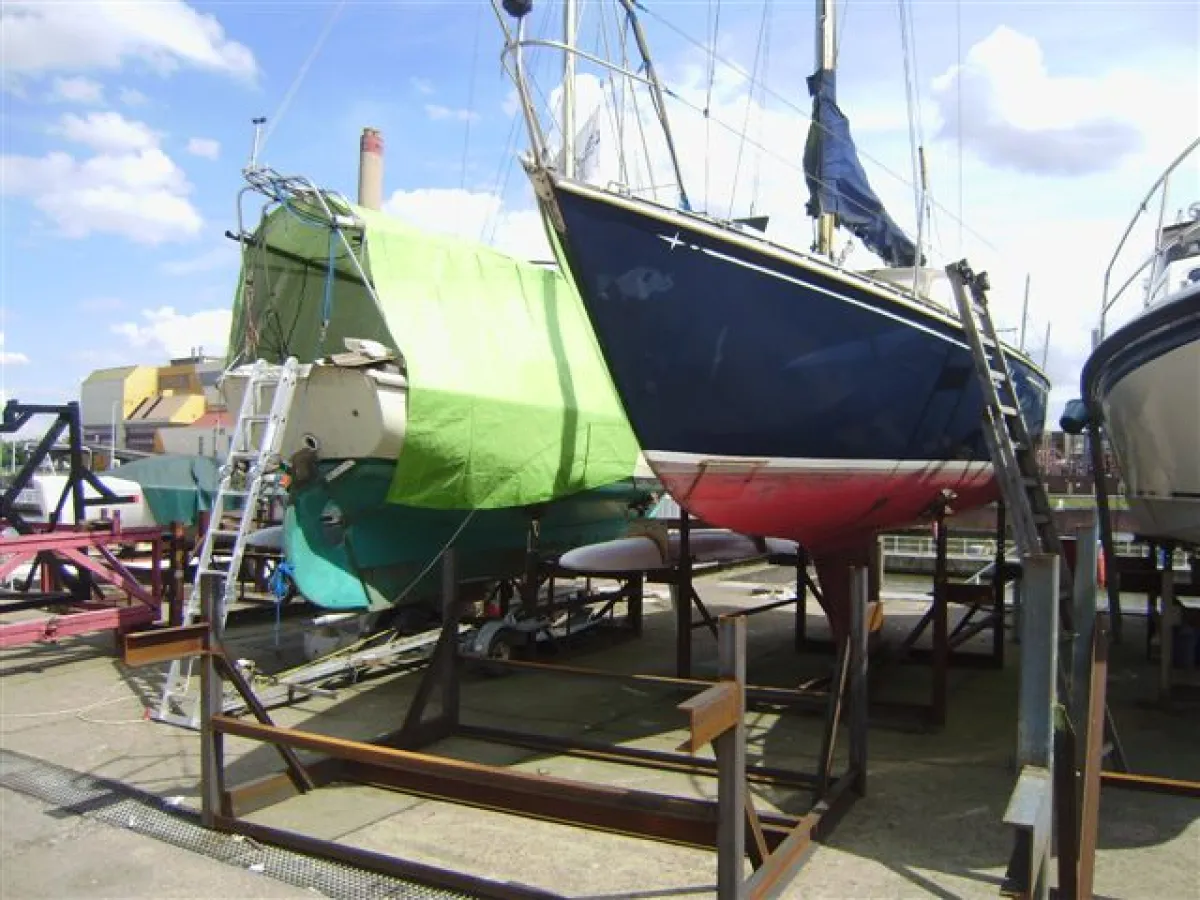 Polyester Sailboat Trapper 500