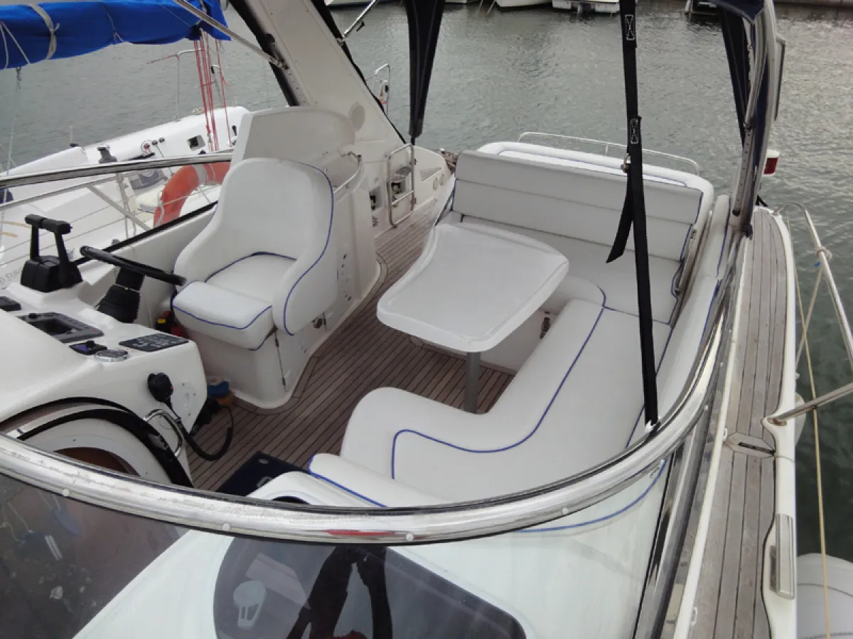 Polyester Speedboat Bavaria 27 Sport