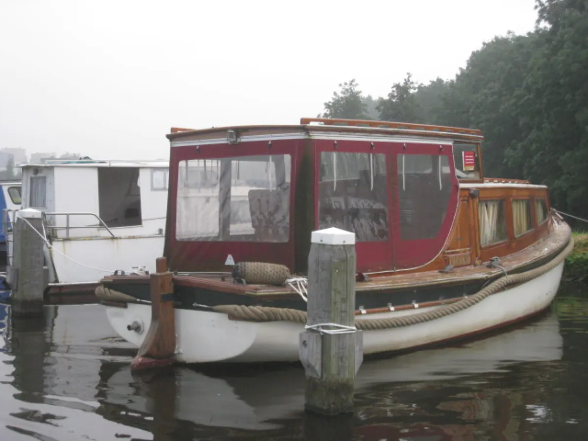 Wood Motorboat Motor cruiser 