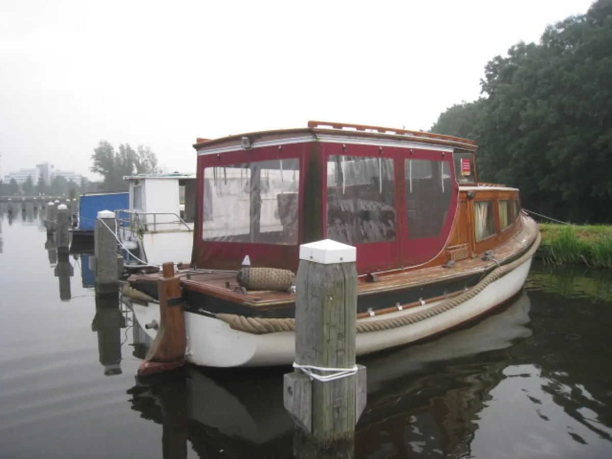 Wood Motorboat Motor cruiser 