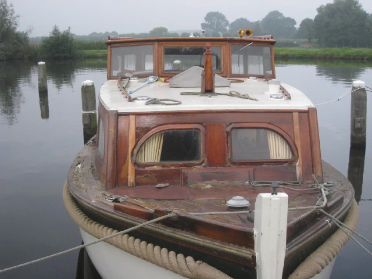 Wood Motorboat Motor cruiser 