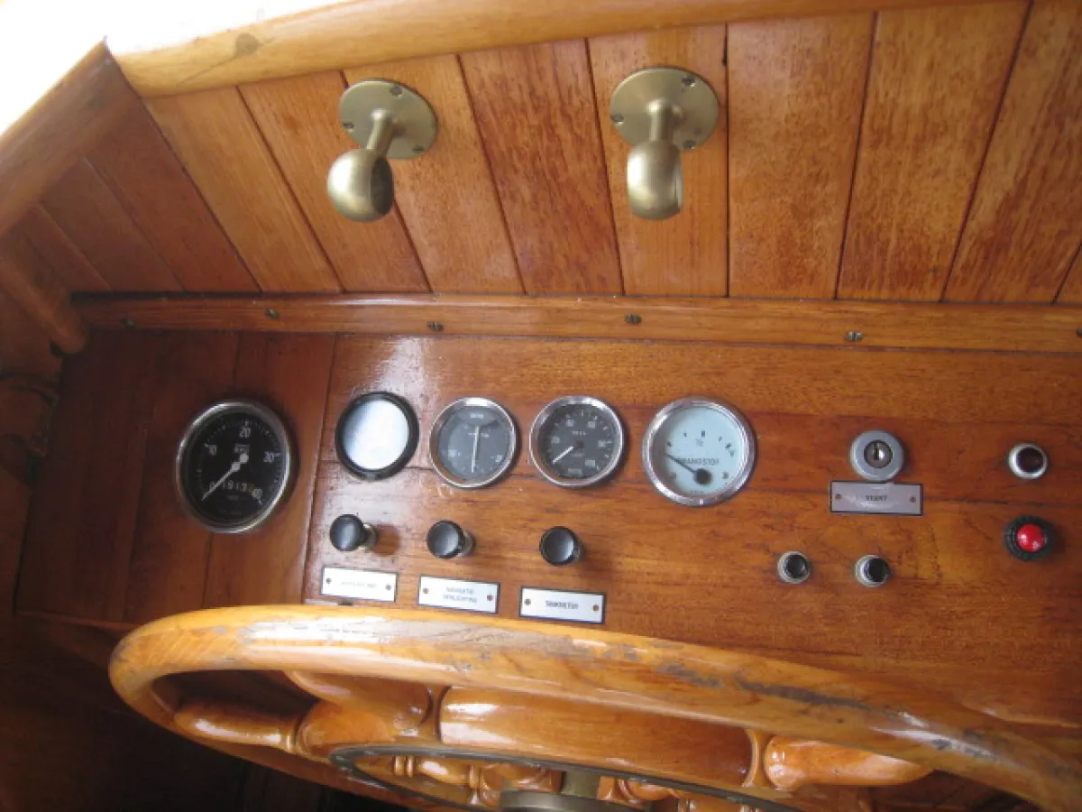 Wood Motorboat Motor cruiser 