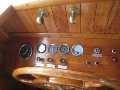 Wood Motorboat Motor cruiser  Photo 22