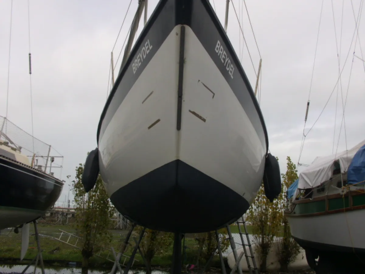 Polyester Sailboat Etap 30