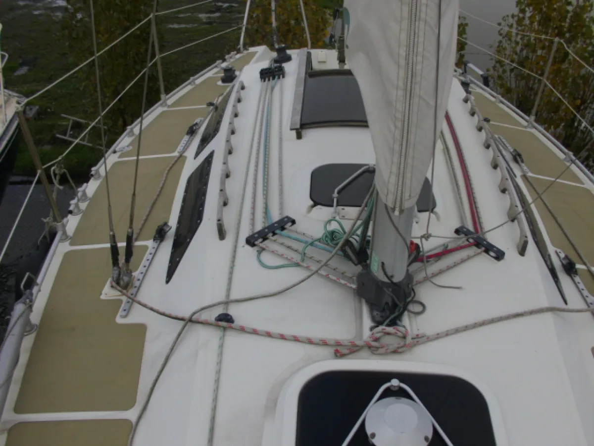 Polyester Sailboat Etap 30